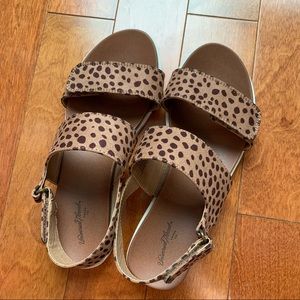 Universal Thread sandal - leopard print